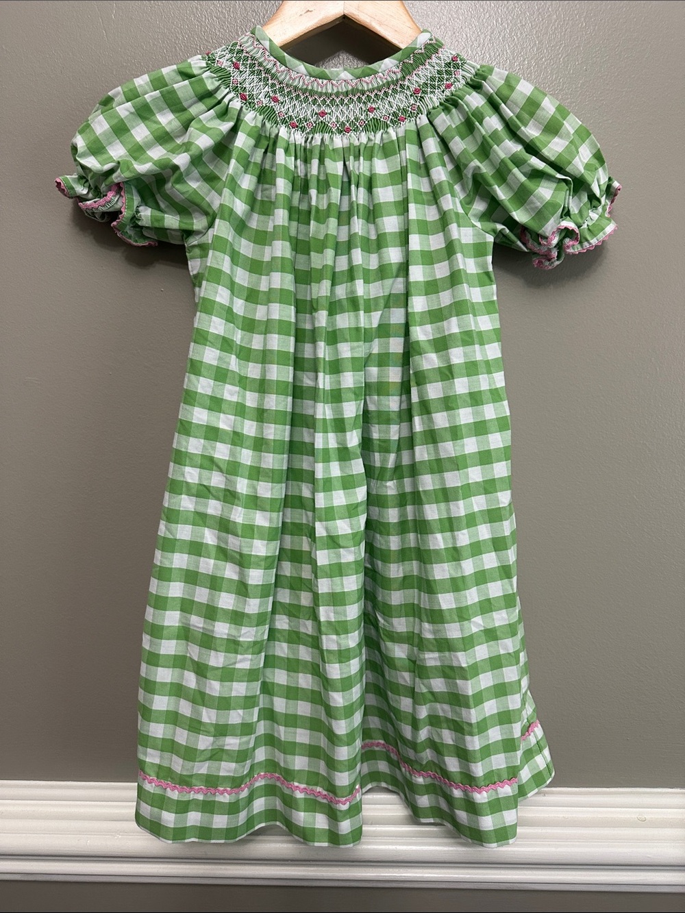 Green gingham smocked floral dress Sz 4 T